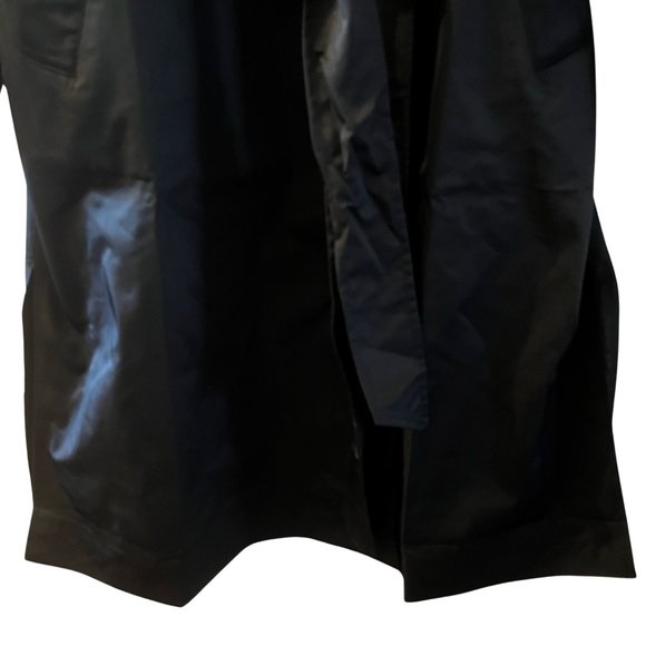 AWAY Travel | The Transient Trench - Picture 3 of 9